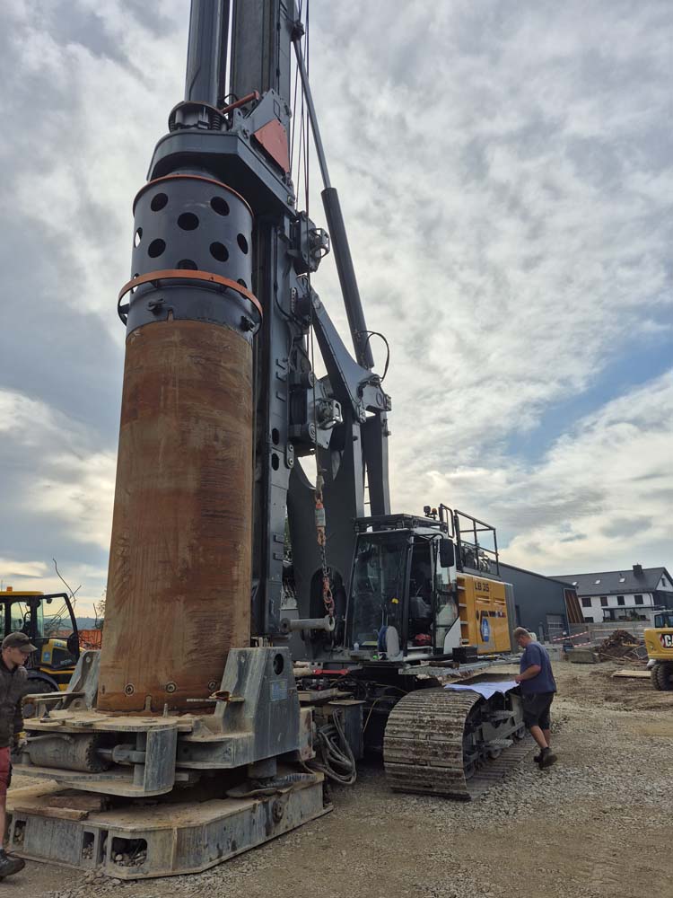 GUTENSTETTEN – ERNEUERUNG DER AISCHBRÜCKE Gründungsbohrpfähle DN 1500 mm, Länge: 25,00 m
